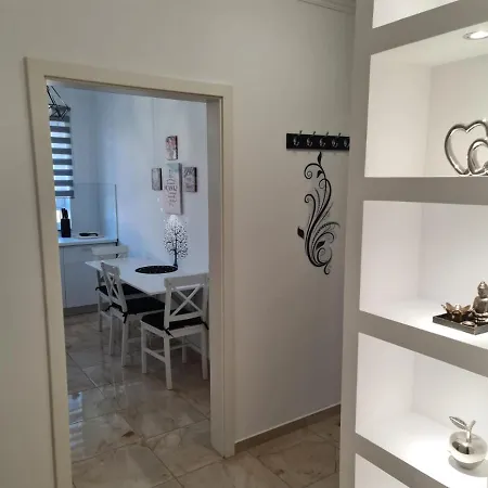 Apartment Oscar House