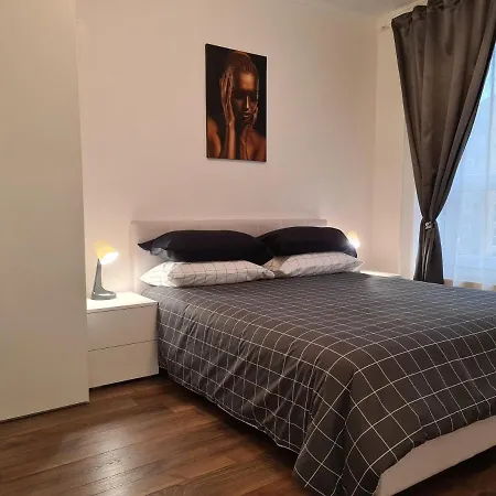 Apartment Oscar House